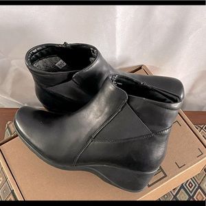 clarks ankle boots